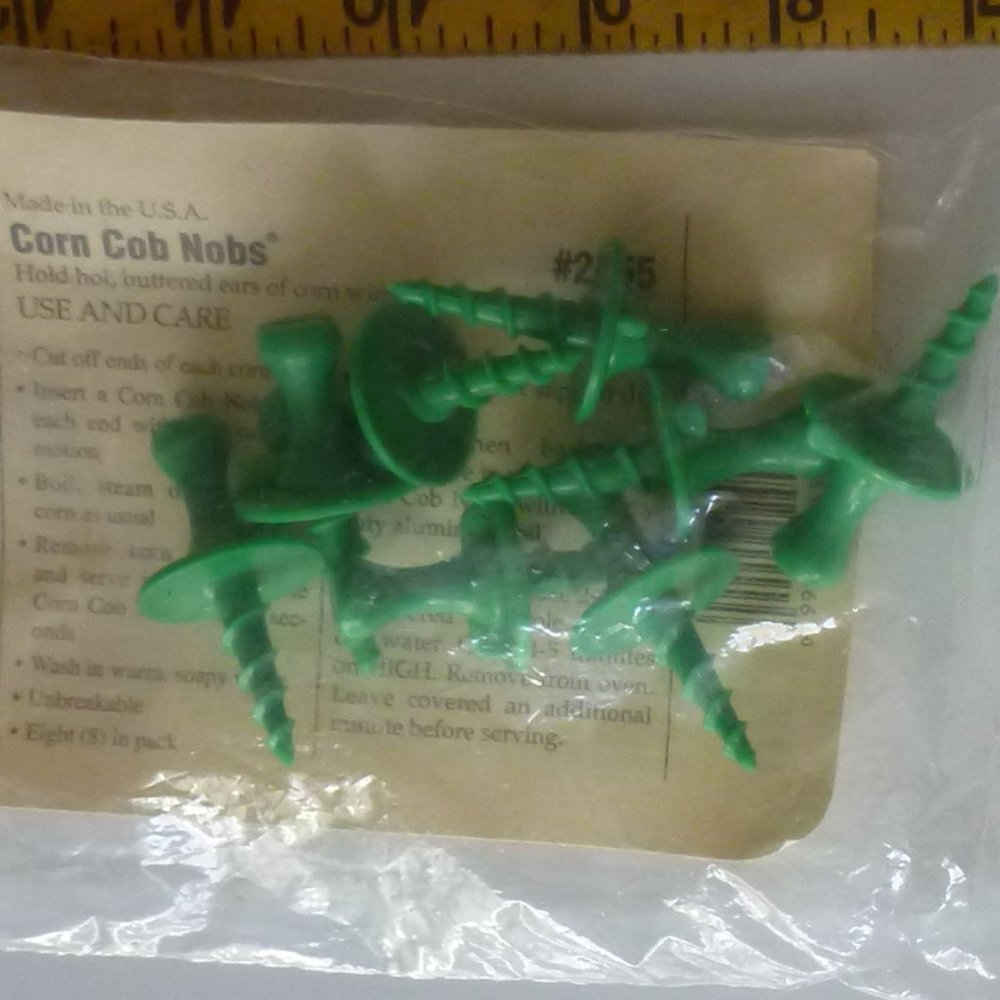 The Pampered Chef Corn Cob Nobs